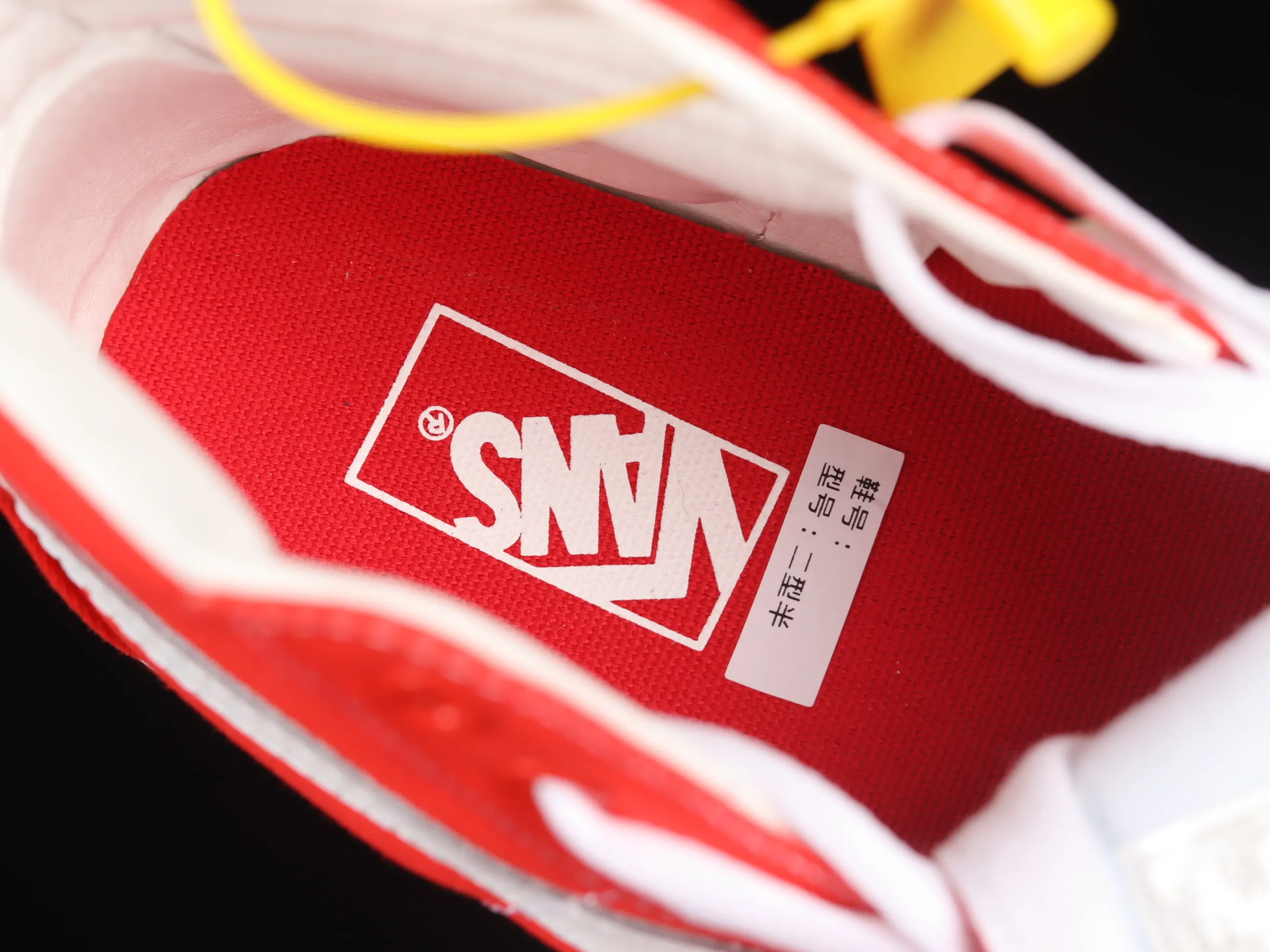 All categories Vans Vans series Vans Hi Vans high-top Vans SK8-Hi Vans official high-end branch classic red and white high-top casual sneakers VN000TS9GYK